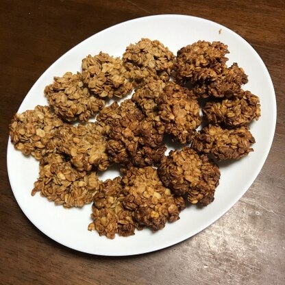 作らせて頂きました♪ 板チョコが無かったので、チョコレートシロップを使ったのですが、ザクザク感もあり、美味しかったです✨